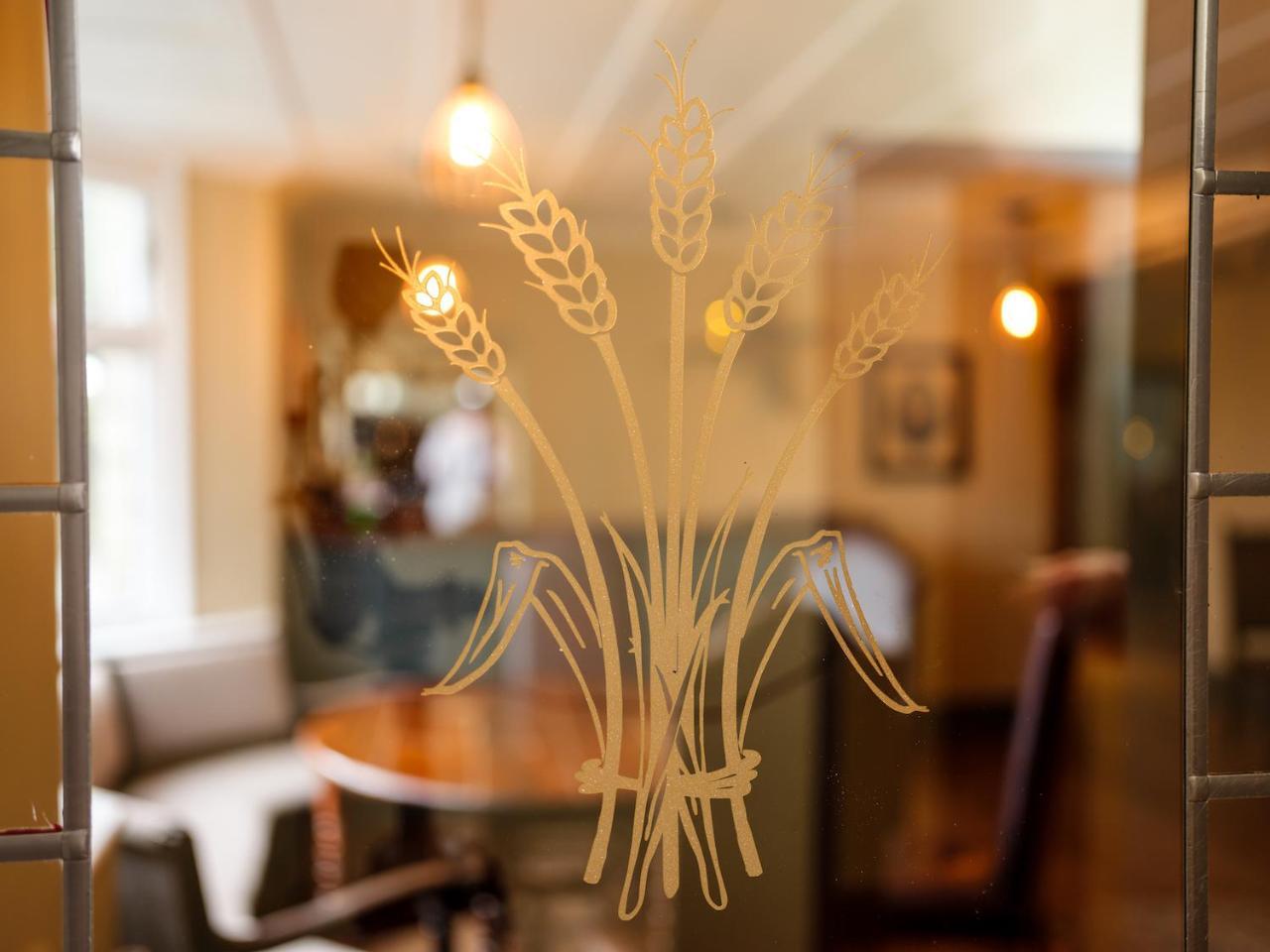 מלון Sandside  The Wheatsheaf At Beetham מראה חיצוני תמונה